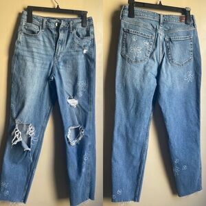 Hollister Vintage Stretch Ultra High Rise Mom Jeans Floral print and distressed